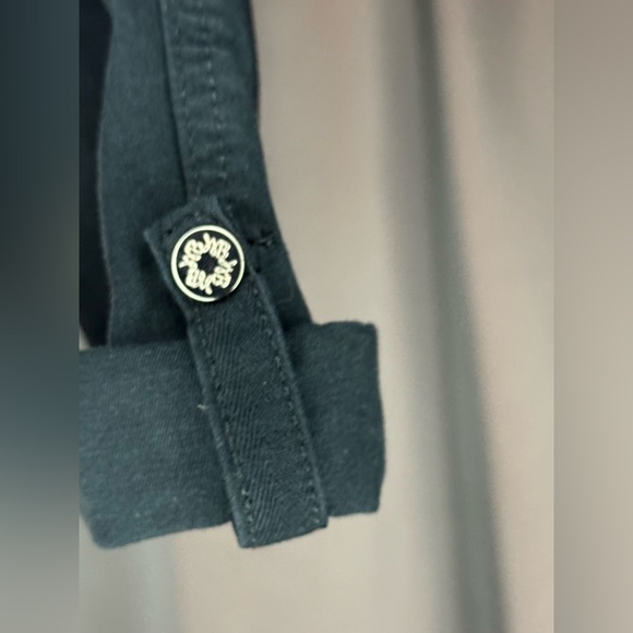 WHBM Black Pret-a-Pic Crop Pant – Size 8P, Petite - Gold Hardware - Picture 9 of 14